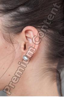 d0010 Young girl ear reference 0001